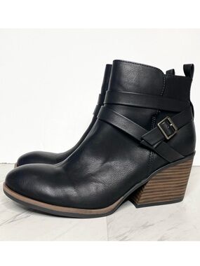 Korks Kork Ease Heidi Black Stacked Heel Bootie 8 1/2 M